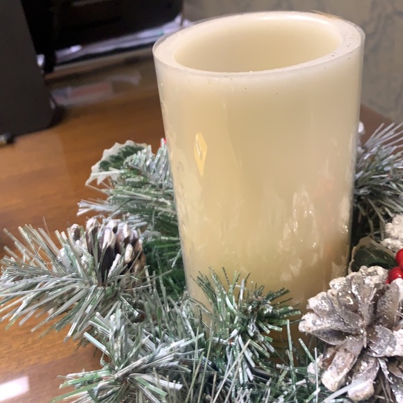 Decoration - Picture 3 of 5